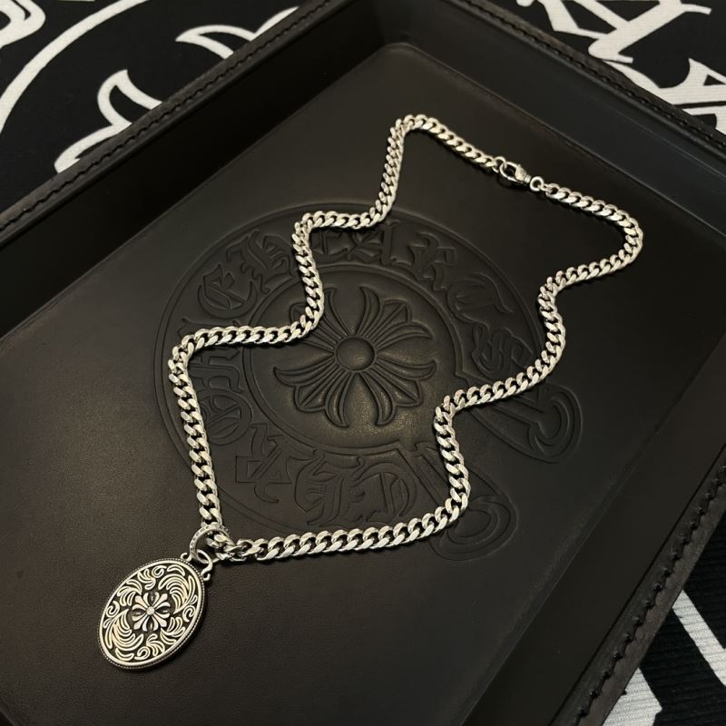 Ch*0me He**ts necklaces